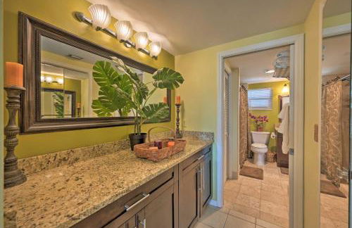 Relaxing Waterfront 2-Story Retreat with Pool Access - Foto 21