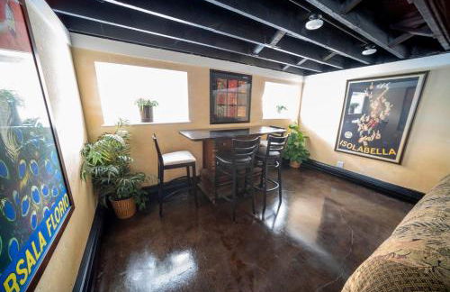 Bootlegger House Sleeps 10-20 Free TV & Parking - Foto 31