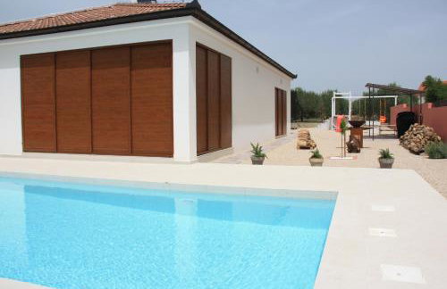 MEL'S HOUSE - Photo 2