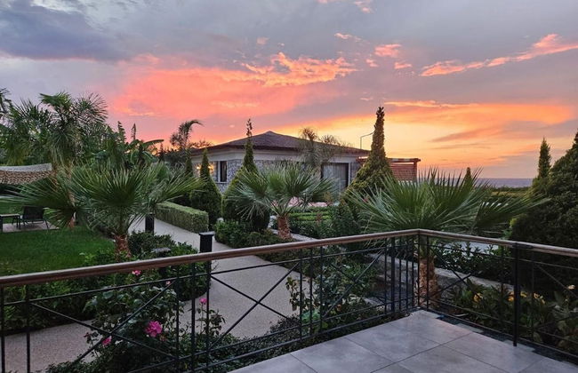 Serene Three-bedroom Retreat in Unforgettable Setting - Foto 38