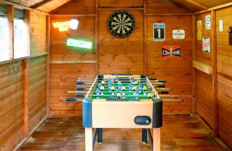 A Luxurious Home with Hot Tub and Man Cave! 9ppl - Foto 57