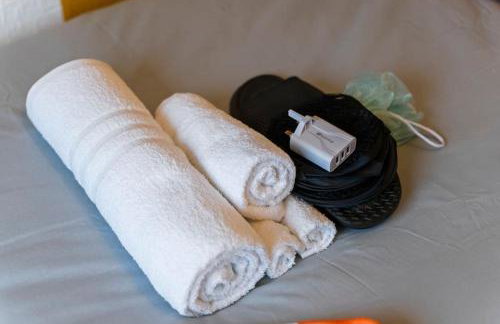 Stylish 4-Bed City Apartment, Sleeps 6, Ample Parking & Free Wi-Fi - Foto 27