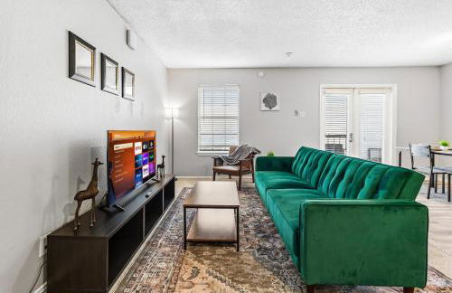 Trendy 2BR Apartment with Pool and Gym Access - Foto 1