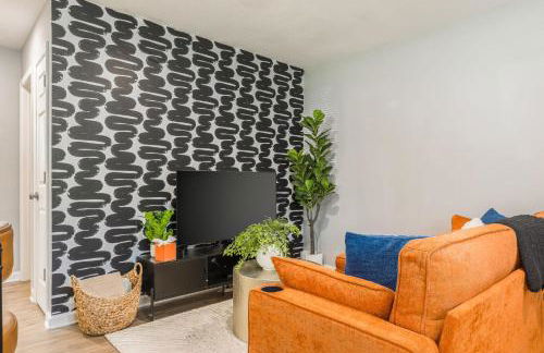 Home in Kansas City 15 mins to KCI with a KING bed and workspace - Foto 6