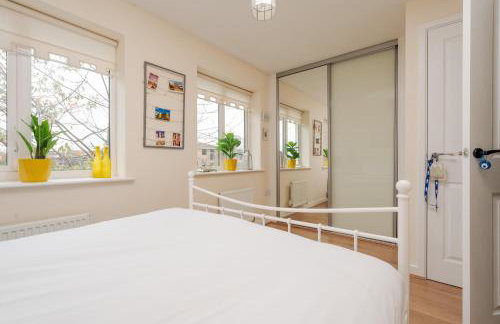 2 Bedroom Home with Garden and Free Parking - Foto 39