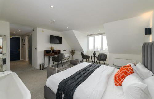 Holm House - Stylish Coastal Suites - Silures Bar & Restaurant On-site - Foto 53