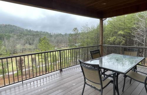 Charming cabin with an Amazing view! - pet and motorcycle friendly! 2 Bedroom Cabin by RedAwning - Foto 20