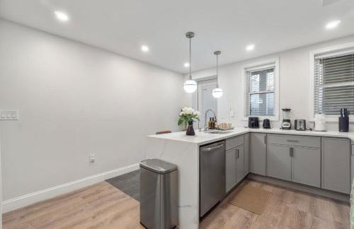 Holiday Home Brownstone City Stay 5BEDS, Private Dual Units - Foto 4