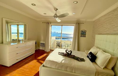 Deluxe waterfront one bedroom apartment with Miami Skyline view, free parking 5 mins drive to Miami Beach - Foto 1