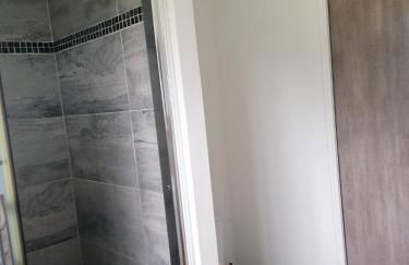 Appartement indépendant, parking privé, 600m du circuit - Photo 6