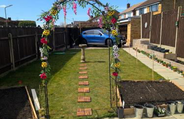 Luxury Santorini Boutique Suite with a Mediterranean Soul - 15m to Heathrow Windsor Ascot Legoland with Free Parking - Foto 28