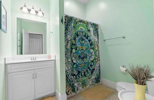 After Dune Delight - Relax and unwind in this fun and spacious 3 story home, Light, Bright, and close to everything! townhouse - Photo 5