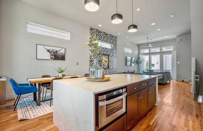 Luxury Downtown Getaway With Breathtaking Views - Foto 26