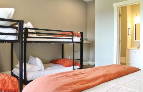 Awe Inspiring Mountain Lodge hot tub for large groups - Foto 34