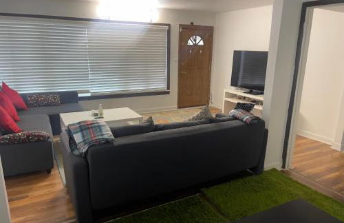 Cozy Home near O HARE fast internet 6 cars parking space - Foto 53