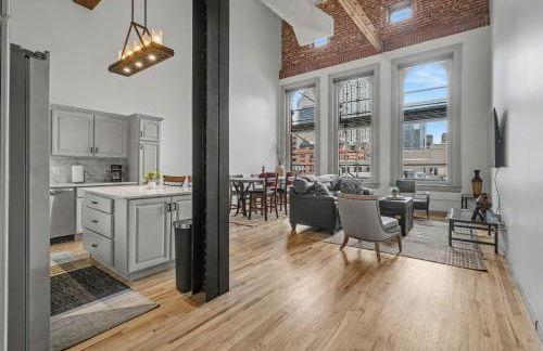 The Elevated Gallery - Historic Loft - Heart of Downtown - 98WalkScore - Foto 1