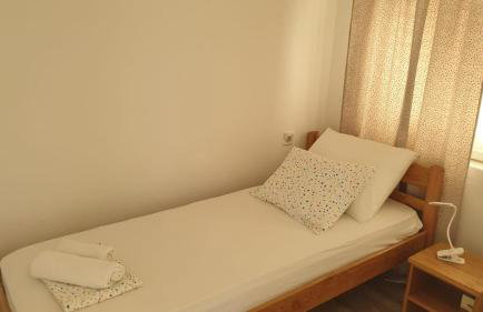 Babaloo Beach Apartments - Photo 18