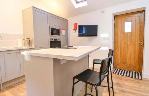 The Apple Store - Photo 9