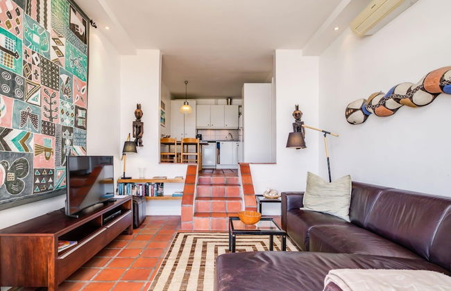 Camps Bay Holiday Apartment w Private Pool CBT Palm Suite - Photo 13