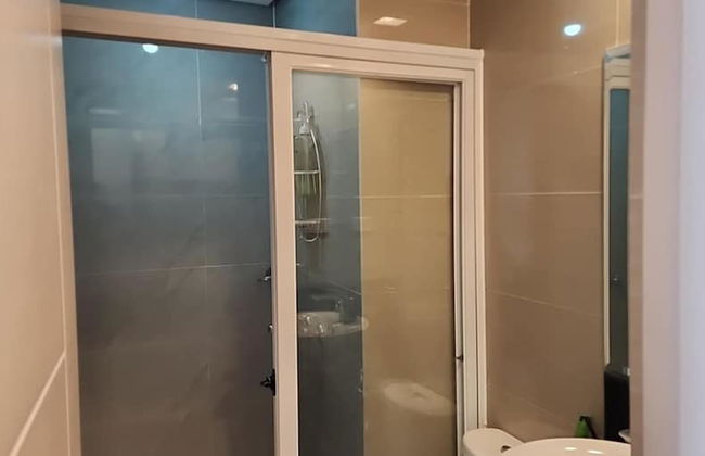 1 Bed Apartment - Sleeps 7 - Pool & Wifi - Photo 16