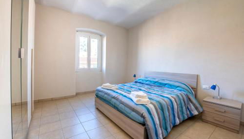 237 - Casa Colombo Riva Vista Mare a 10metri Spiaggia - Foto 4, towels, wardrobe