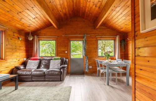 Chalet Lodge 6 - Hot Tub Lodge by Interhome - Foto 21