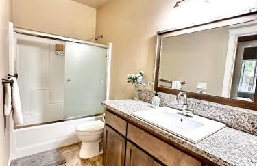 Charming 2BR Cottage Near Freeway-Cul-de-sac - Foto 22