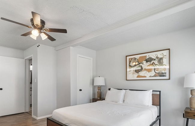 Spacious 8BR Modern Retreat Pool Table RV - Photo 17