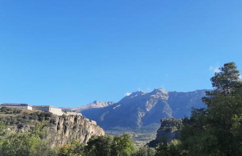 Le Pré Fleuri à Guillestre - Appartements neufs classés Meublés de Tourisme 3 étoiles- Climatisés- Parking privatif - Foto 7