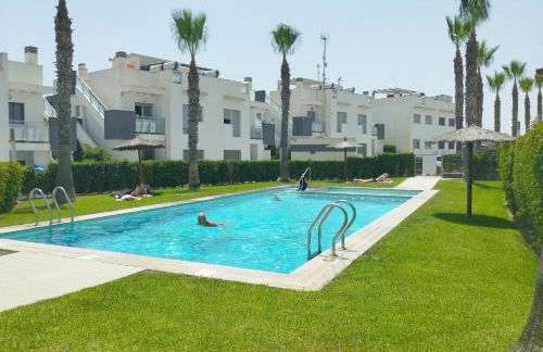 Bungalow en Punta Prima 2 dormitorios y piscina - Foto 15