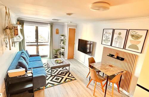 Bond Central - City Centre Oasis - Photo 1