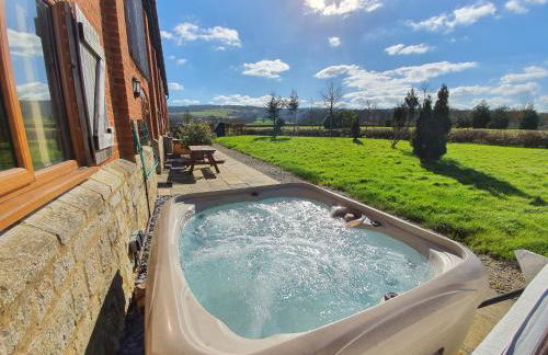 The Victorian Barn, Self-Catering Holidays with Pool and Hot Tubs, Dorset - Photo 6