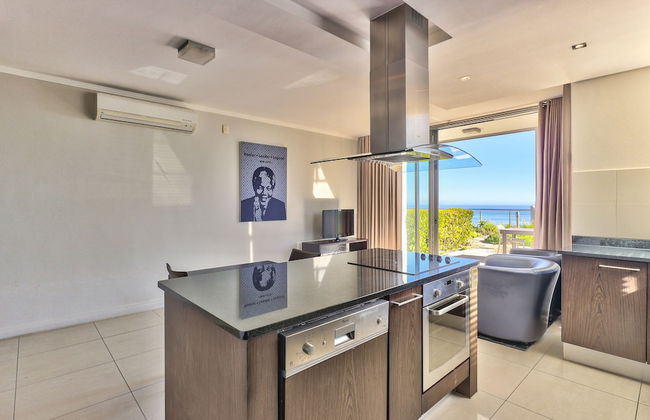 Camps Bay One Bedroom Apartment - Luxury Stay With sea View! - Photo 12