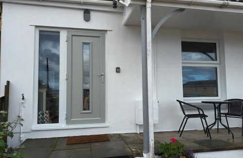 Contemporary one bed studio. Sea views and parking - Foto 11