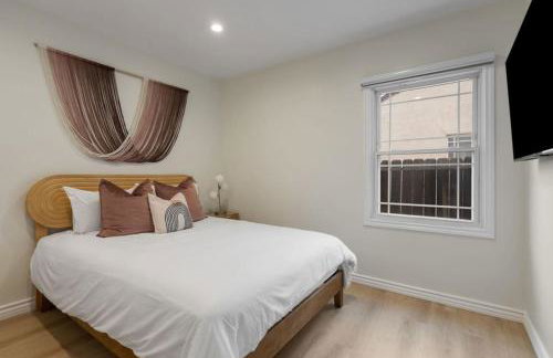 Stunning Retro Beach Oasis, Dual Living, Pool - Foto 10