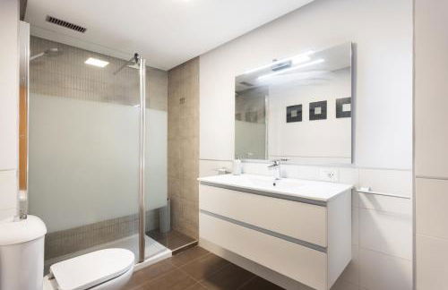 Home2Book Cozy Urban Retreat with Balcony - Foto 21