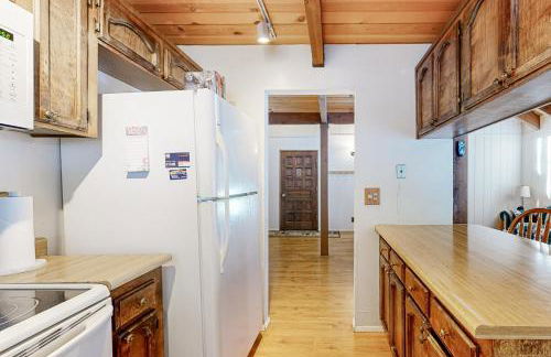 Less Than 2 Mi to Tahoe Donner Ski Resort Serene Retreat - Foto 10