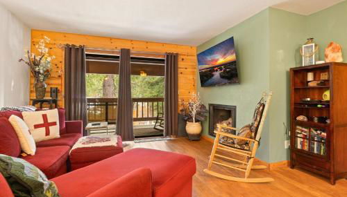 Sierra Pines Retreat - Sleeps 6 - Foto 2