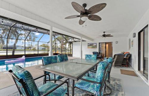 Waterfront - Private Pool - Pet Friendly - Photo 41