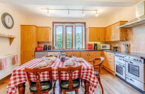 8 Bed in Rugeley oc-79321 - Photo 4