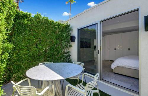 Palm Springs Luxury Home With Pool and Next to Downtown & Airport - Photo 32