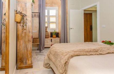 Wehostcostaluz Le Petit Palace Catedral con parking gratuito - Foto 16