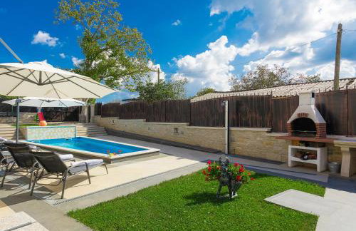 Villa Patrick-Luxury stone house in the center of Istria - Photo 8