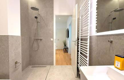 BeckHomes Munich- Large 210 sqm Central Apartment- 7 BR, 6Baths, 3 Kitchens, Up to 18 Guests - Foto 41