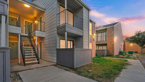 District West Apartments Simple Modern Home - Foto 3