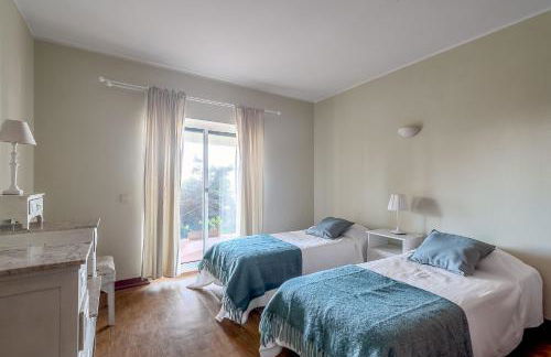 Moradia Milú frente à praia - Foto 24