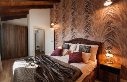 Luxury Villa Nature with heated private pool, sauna & fire pit, a short walk to the beach - Photo 39