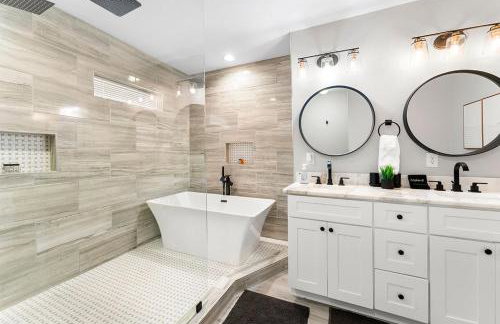 Large Modern Home Centrally located With Hot Tub - Foto 44