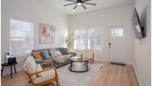 5BR3BA Minutes from the Action with Skyline Views - Foto 3, Other