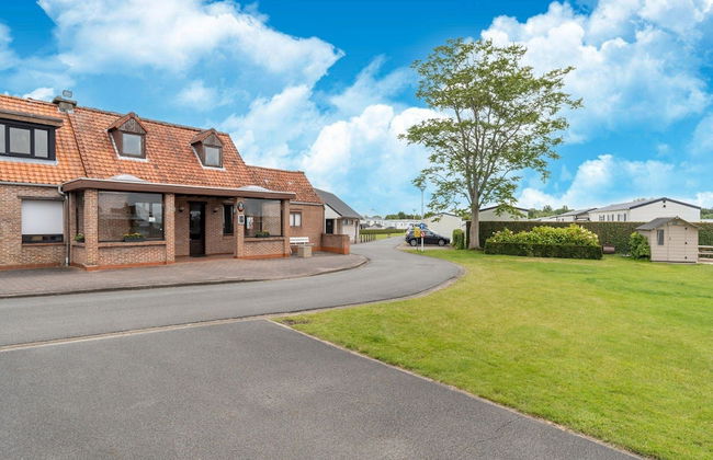 Chalet in De Haan Near Sandy Beaches - Photo 22